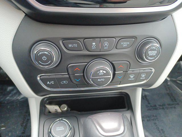 used 2019 Jeep Cherokee car, priced at $19,246
