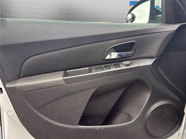 used 2015 Chevrolet Cruze car, priced at $6,805