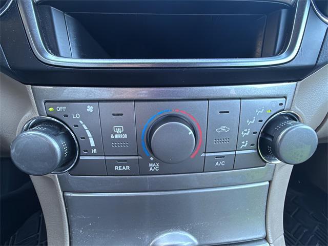 used 2013 Toyota Highlander car, priced at $13,073