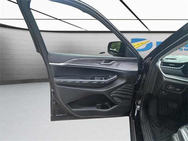 used 2024 Jeep Grand Cherokee car, priced at $30,505