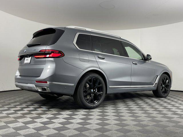 new 2025 BMW X7 car, priced at $88,575