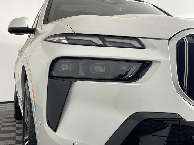 new 2025 BMW X7 car, priced at $92,775