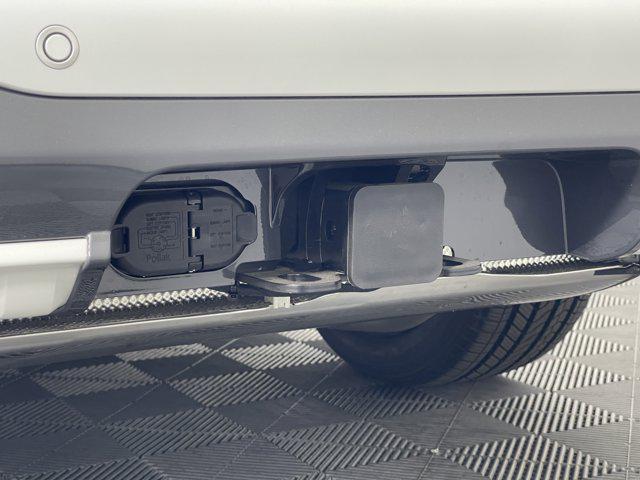 new 2025 BMW X7 car, priced at $92,775