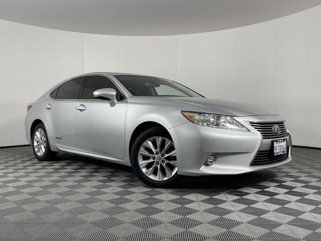 used 2015 Lexus ES 300h car, priced at $17,500