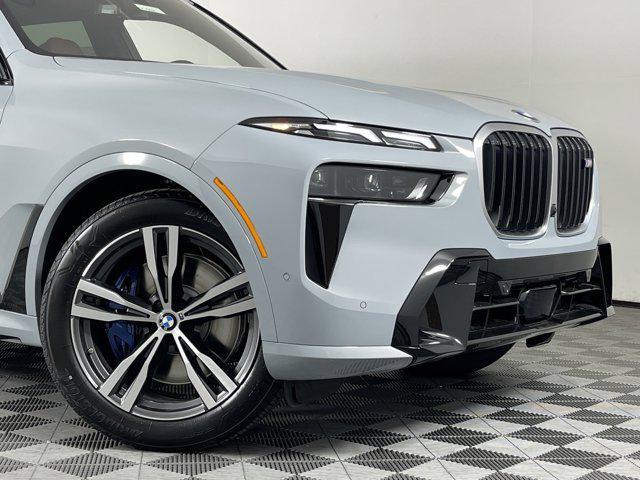 new 2025 BMW X7 car, priced at $114,805