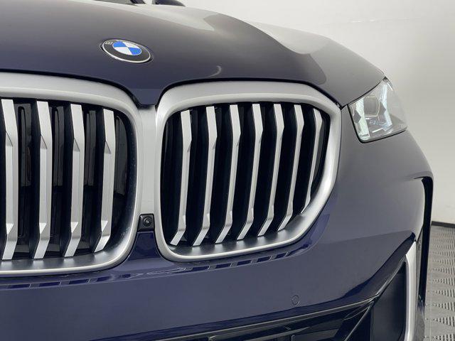 new 2025 BMW X5 car, priced at $75,075