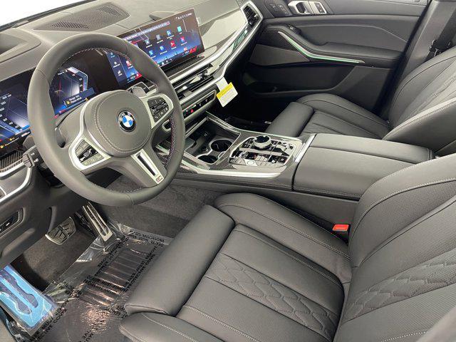 new 2025 BMW X7 car, priced at $118,670