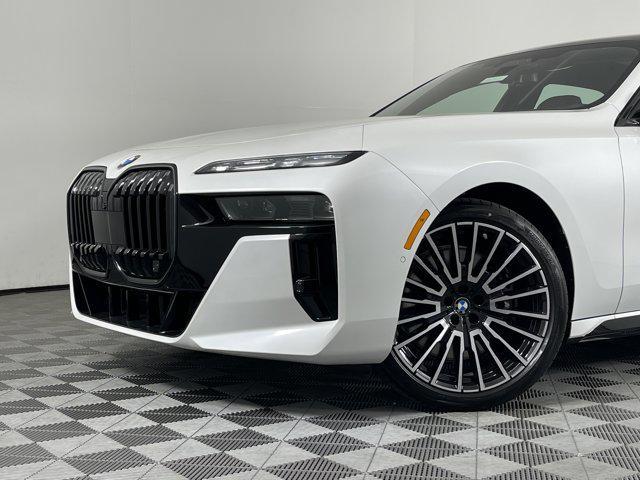 new 2025 BMW 760 car, priced at $132,125