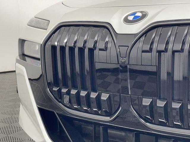 new 2025 BMW 760 car, priced at $132,125