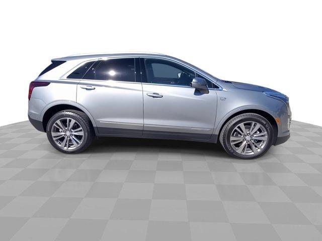 new 2025 Cadillac XT5 car, priced at $54,770