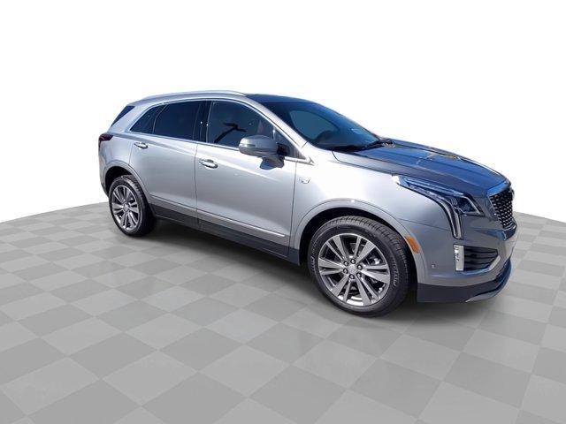 new 2025 Cadillac XT5 car, priced at $54,770