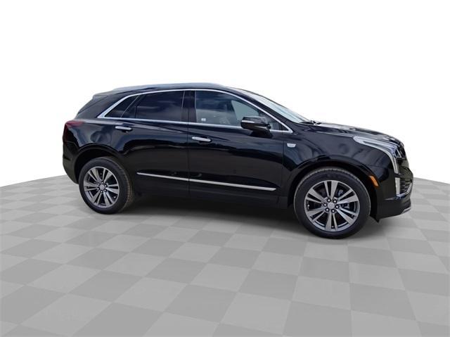 new 2025 Cadillac XT5 car, priced at $57,635