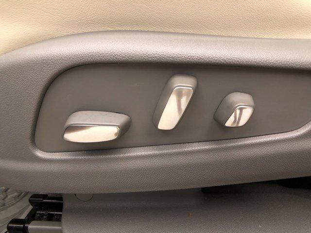 used 2022 Cadillac XT6 car, priced at $34,500