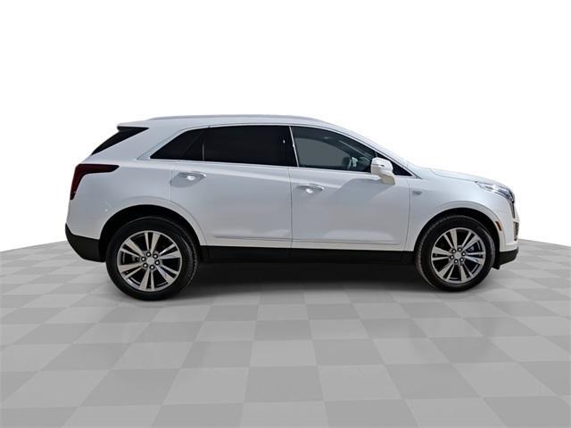 new 2025 Cadillac XT5 car, priced at $54,660