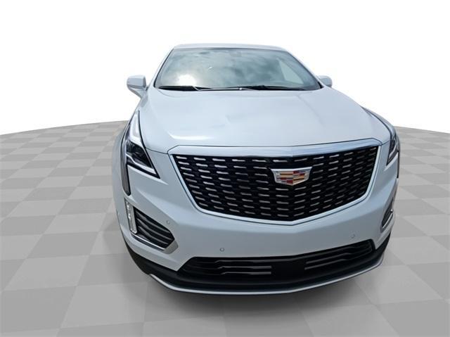 new 2025 Cadillac XT5 car, priced at $56,235