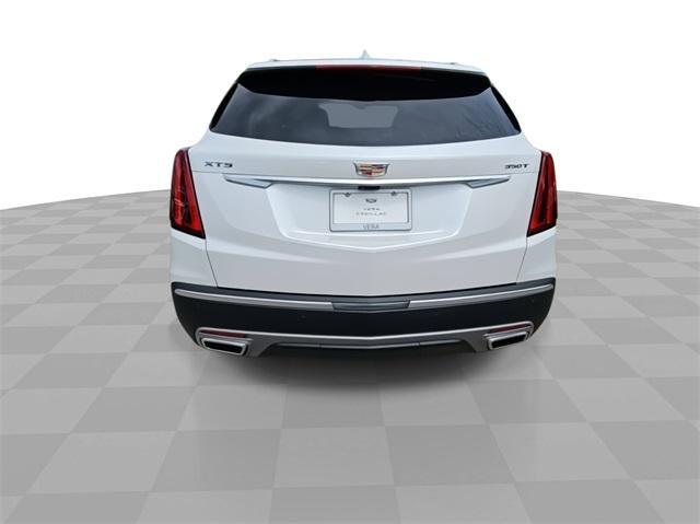 new 2025 Cadillac XT5 car, priced at $56,235