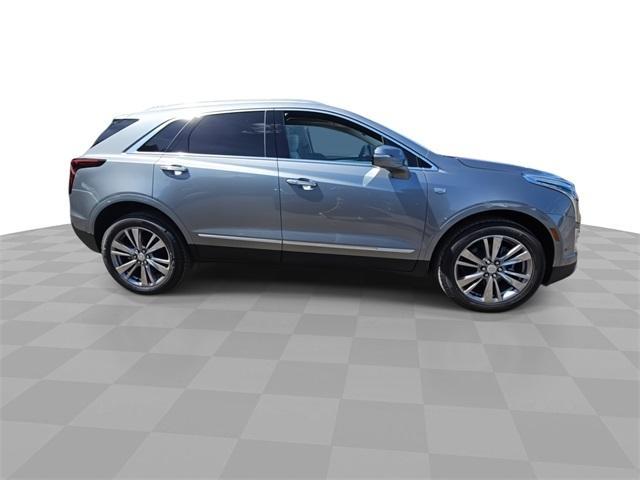 new 2025 Cadillac XT5 car, priced at $55,465