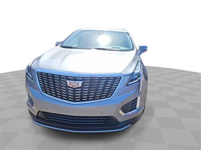 new 2025 Cadillac XT5 car, priced at $55,465