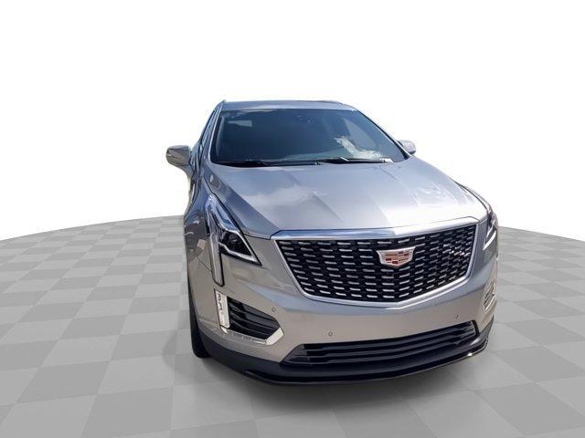 new 2025 Cadillac XT5 car, priced at $45,210