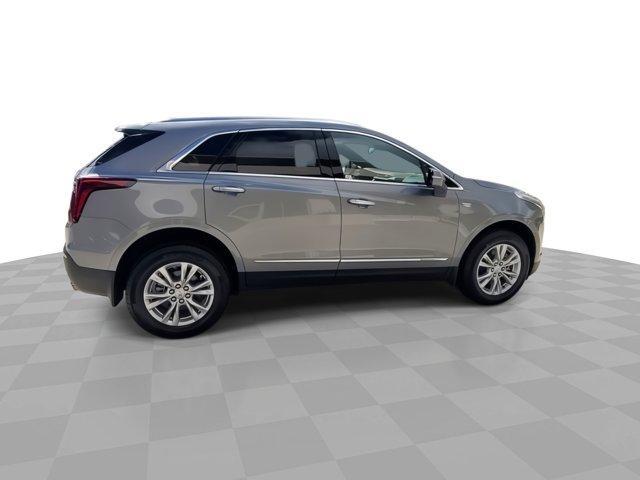 new 2025 Cadillac XT5 car, priced at $45,210