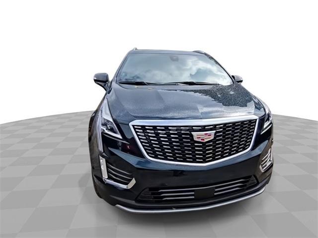 new 2025 Cadillac XT5 car, priced at $55,635