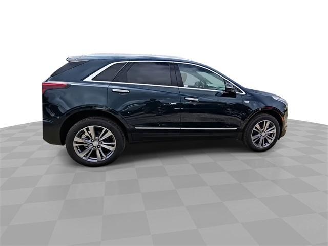 new 2025 Cadillac XT5 car, priced at $55,635