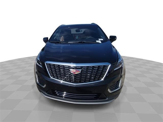 new 2025 Cadillac XT5 car, priced at $54,060