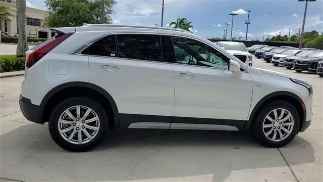 used 2022 Cadillac XT4 car, priced at $28,000