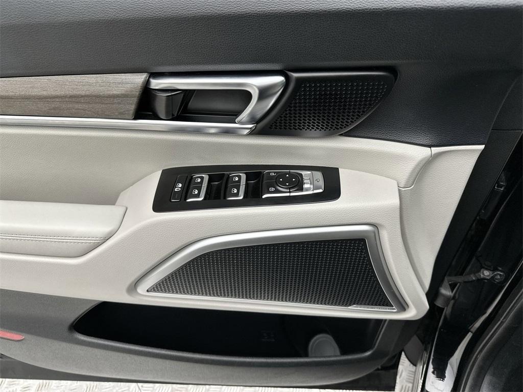 used 2022 Kia Telluride car, priced at $30,799