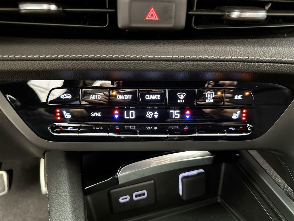 used 2023 Buick Envision car, priced at $29,483