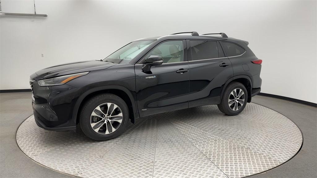 used 2021 Toyota Highlander Hybrid car, priced at $35,128