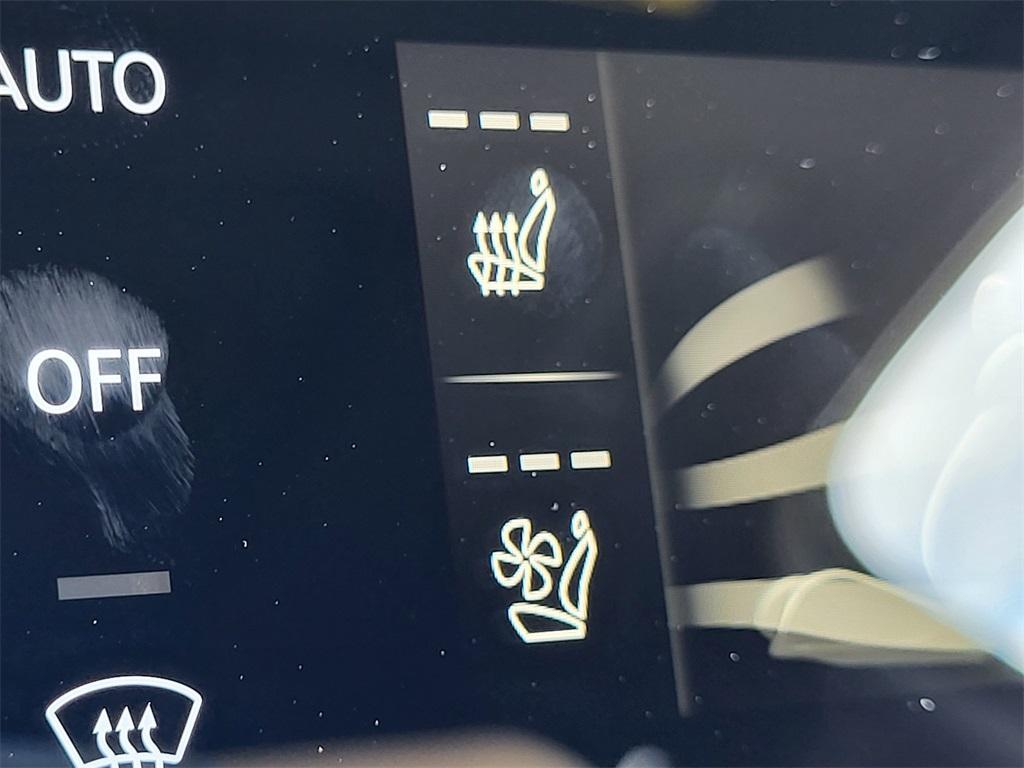 new 2026 Genesis GV80 car, priced at $85,514