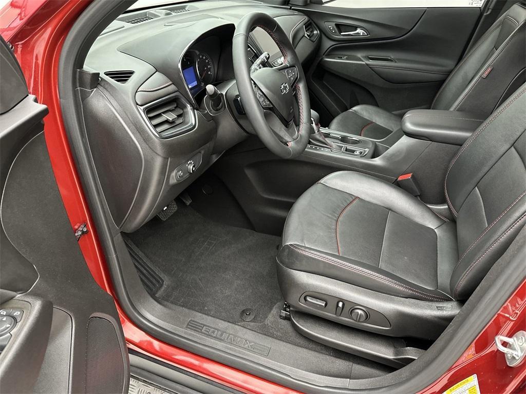 used 2023 Chevrolet Equinox car, priced at $25,299