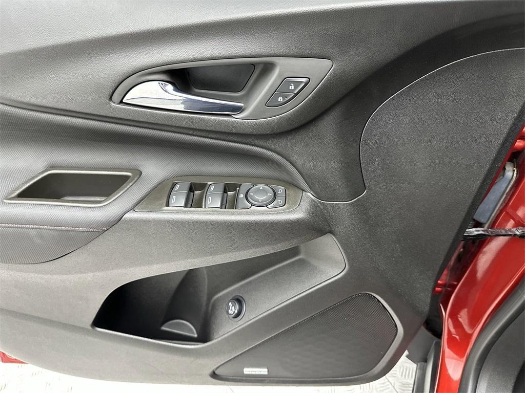 used 2023 Chevrolet Equinox car, priced at $25,299