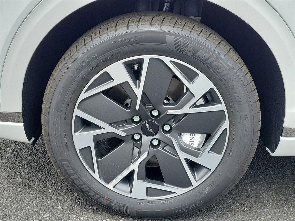 new 2026 Genesis Electrified GV70 car