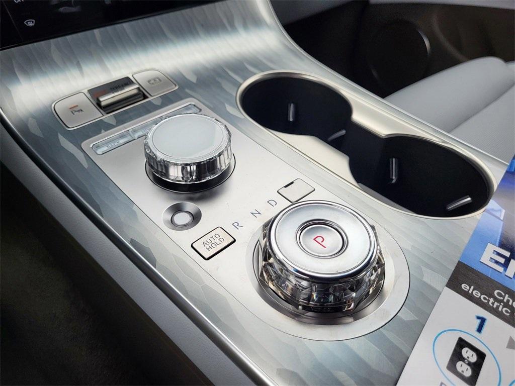 new 2026 Genesis Electrified GV70 car