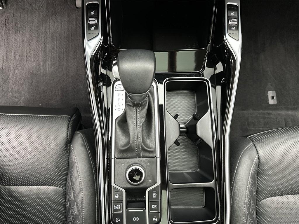 used 2023 Kia Sorento car, priced at $37,300