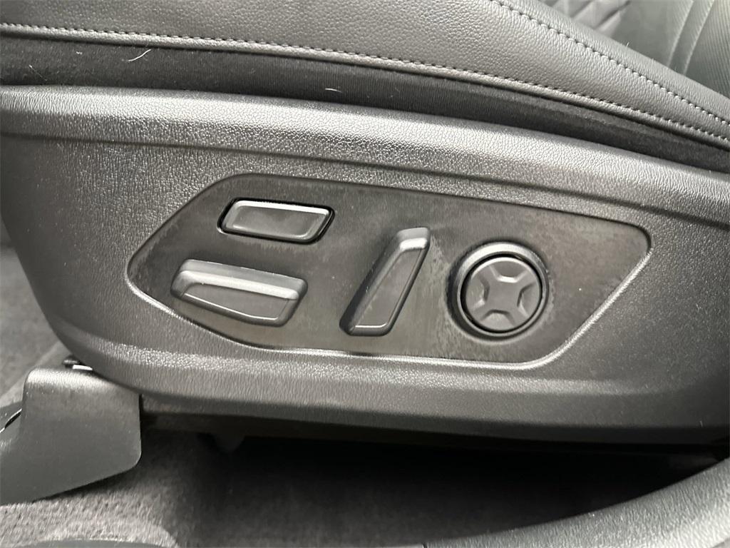 used 2023 Kia Sorento car, priced at $37,300
