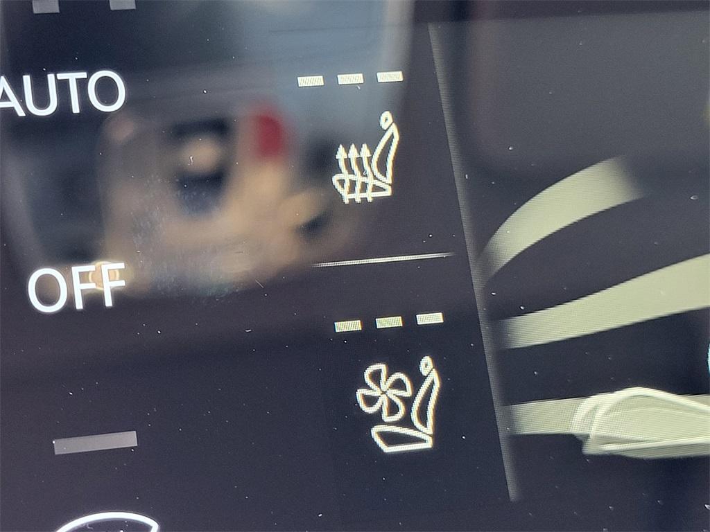 new 2026 Genesis GV70 car