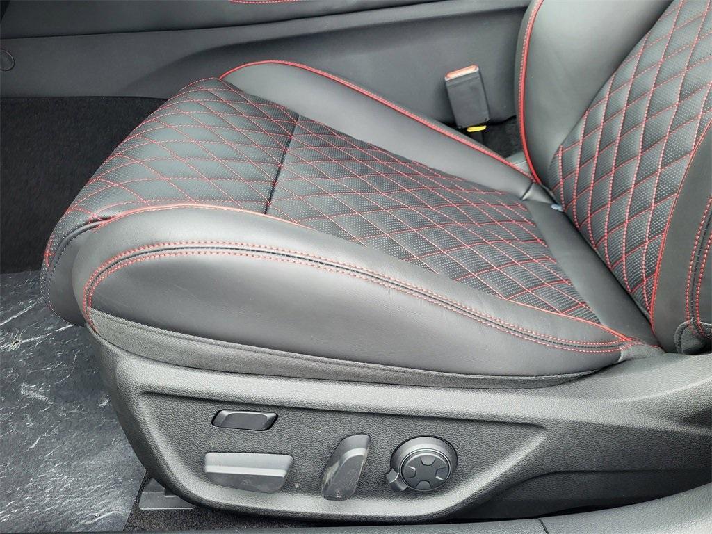 new 2025 Genesis G70 car, priced at $54,235