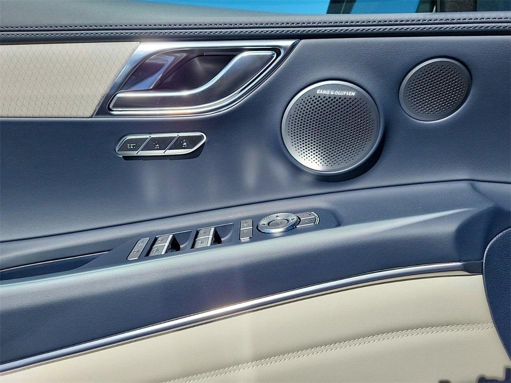 new 2025 Genesis GV80 car, priced at $81,185