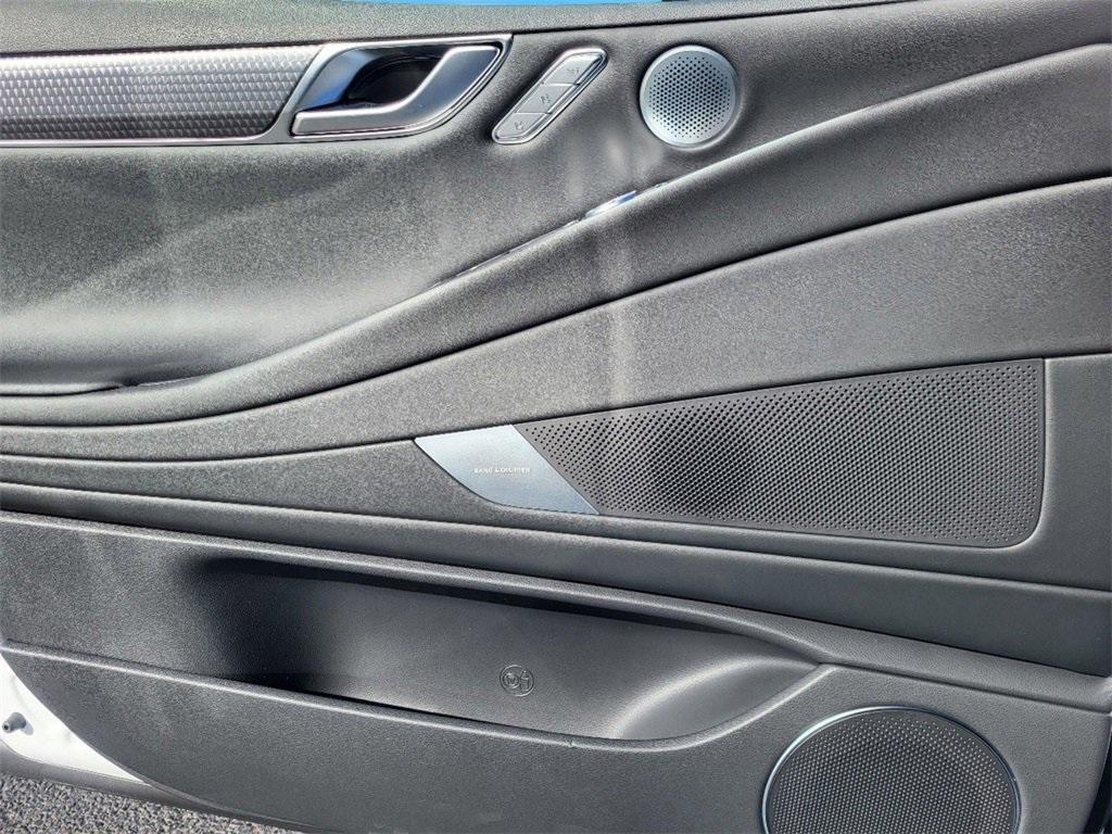new 2025 Genesis G80 car, priced at $71,660