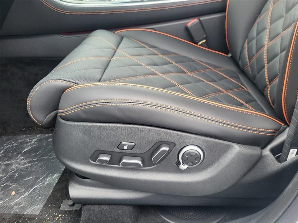 new 2026 Genesis GV70 car