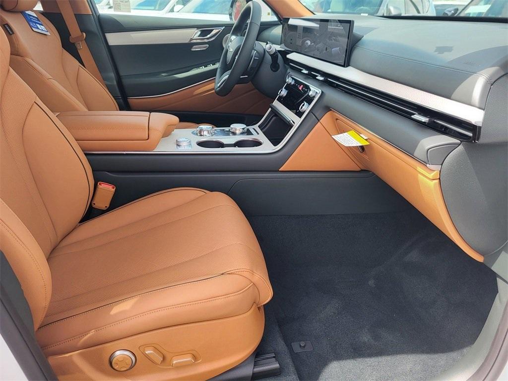new 2025 Genesis GV80 car, priced at $77,170