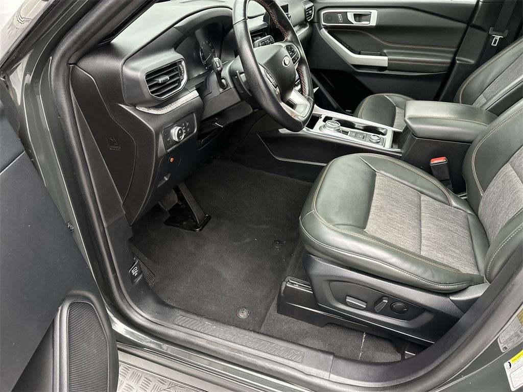 used 2022 Ford Explorer car, priced at $35,612