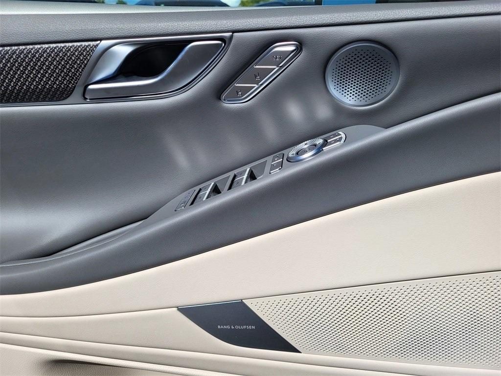 new 2026 Genesis G80 car, priced at $81,389
