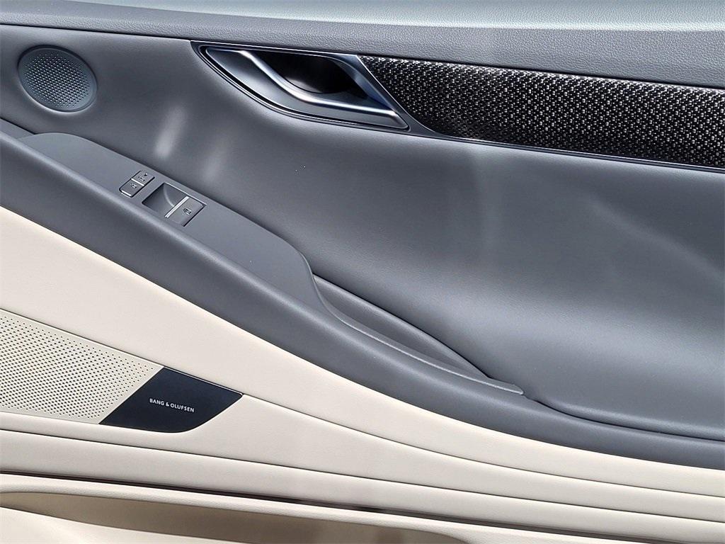 new 2026 Genesis G80 car, priced at $81,389