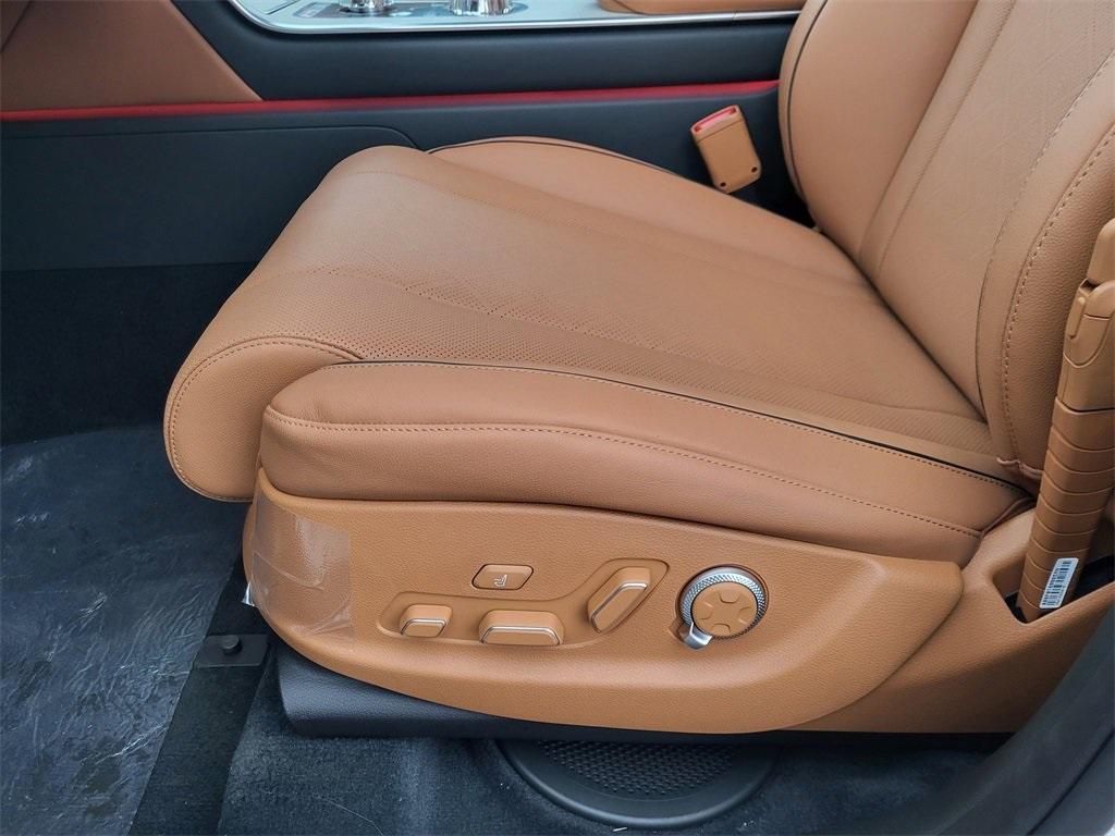 new 2025 Genesis GV80 car, priced at $76,105