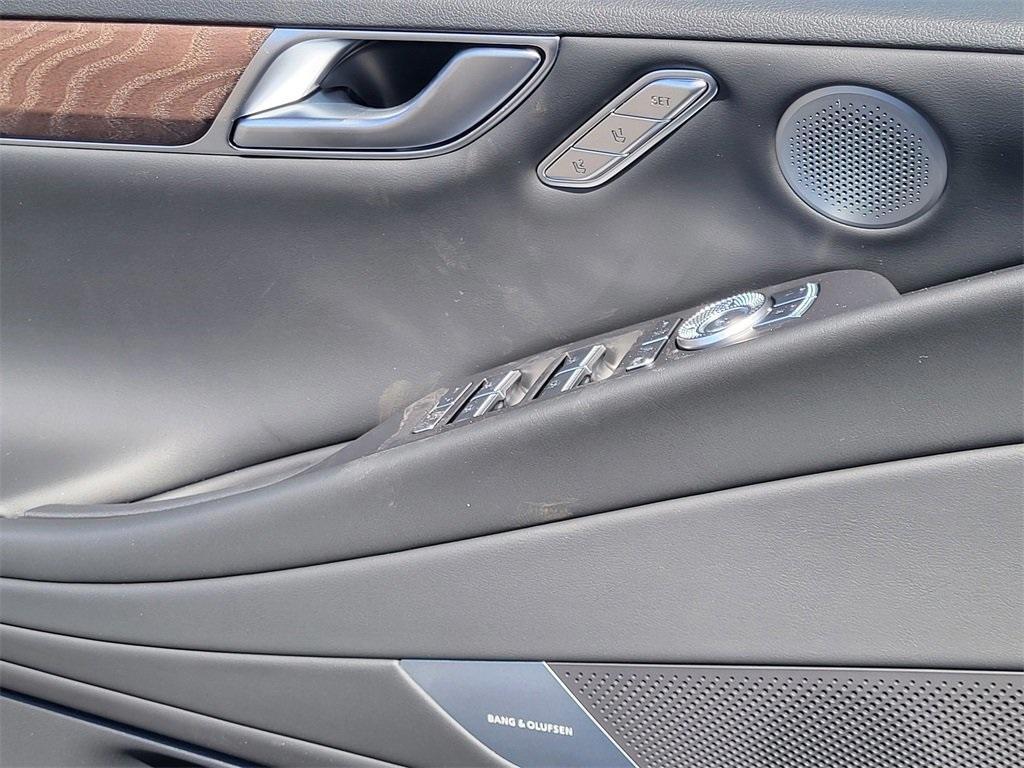 new 2025 Genesis G80 car, priced at $63,575