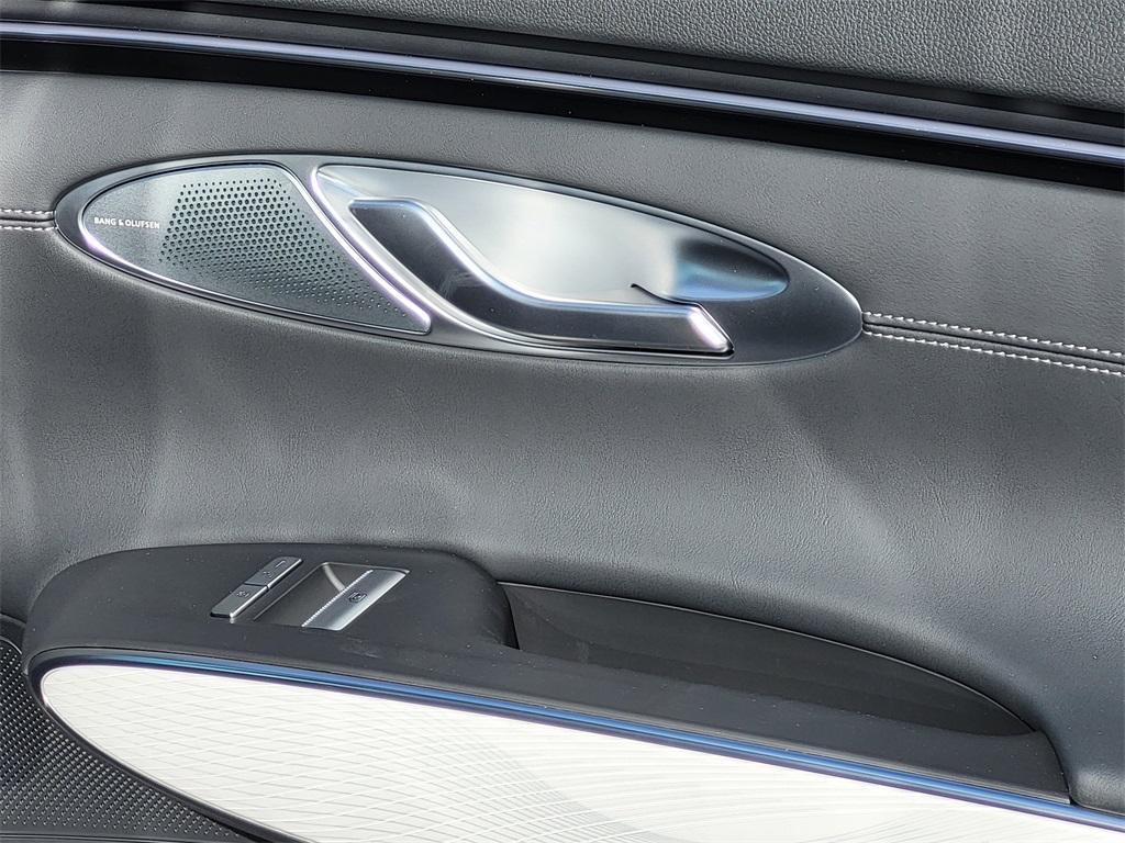 new 2026 Genesis GV70 car